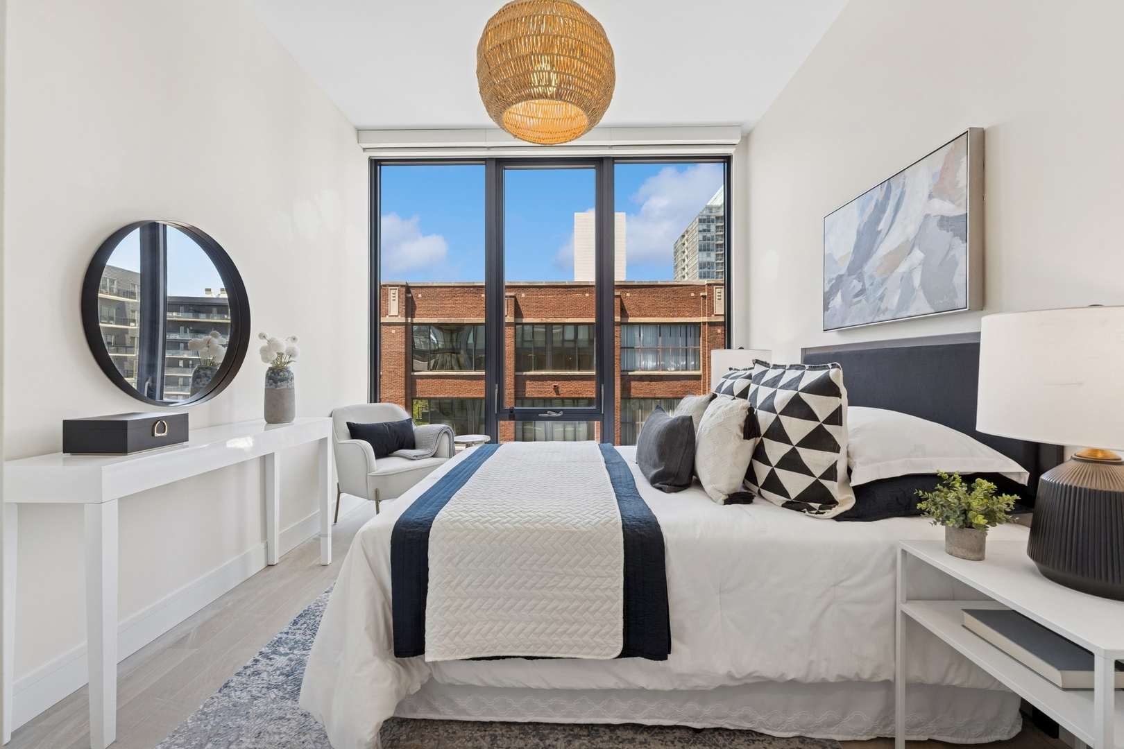 366 W Superior Street Unit: 702
