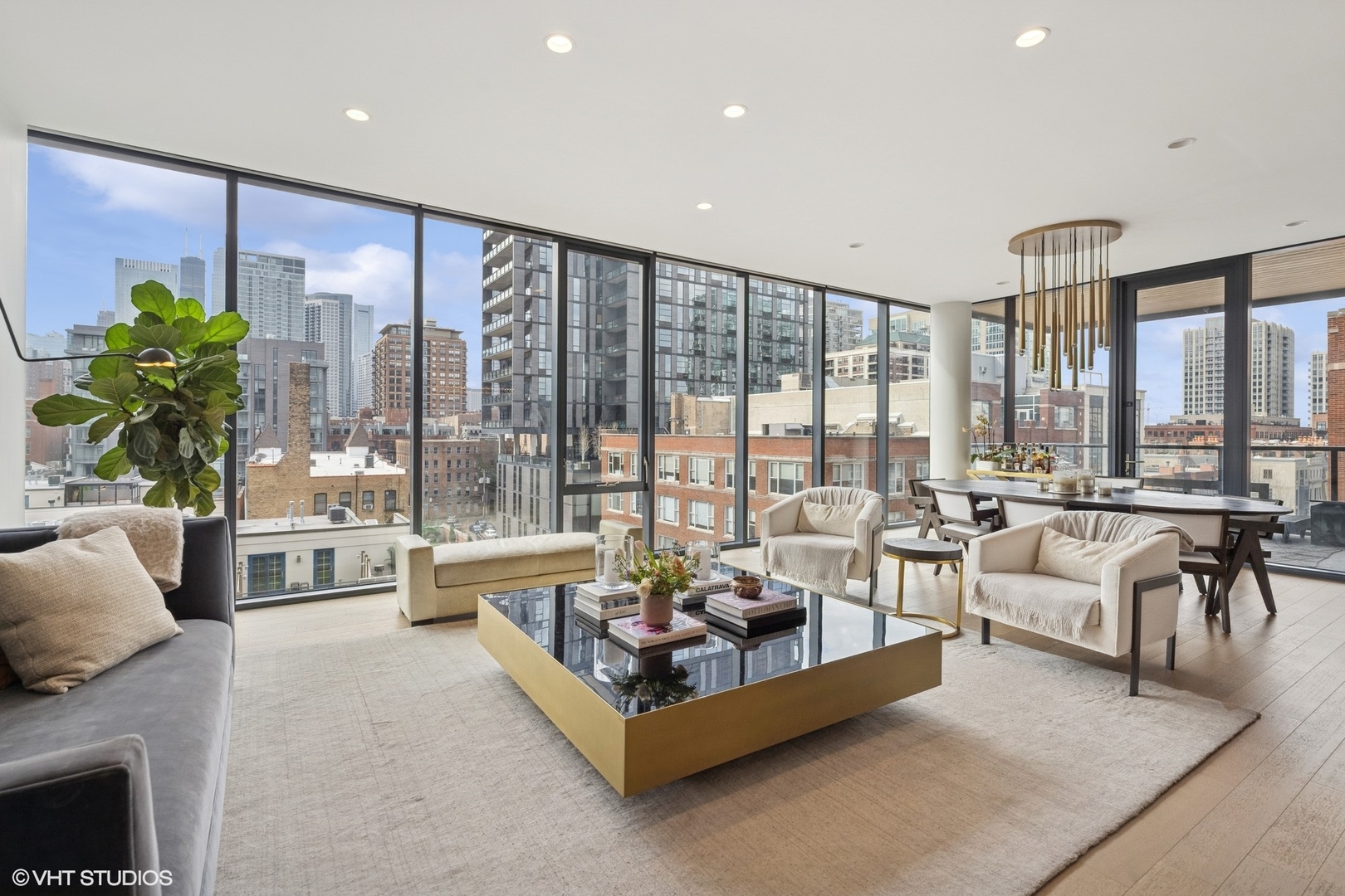 366 W Superior Street Unit: 702