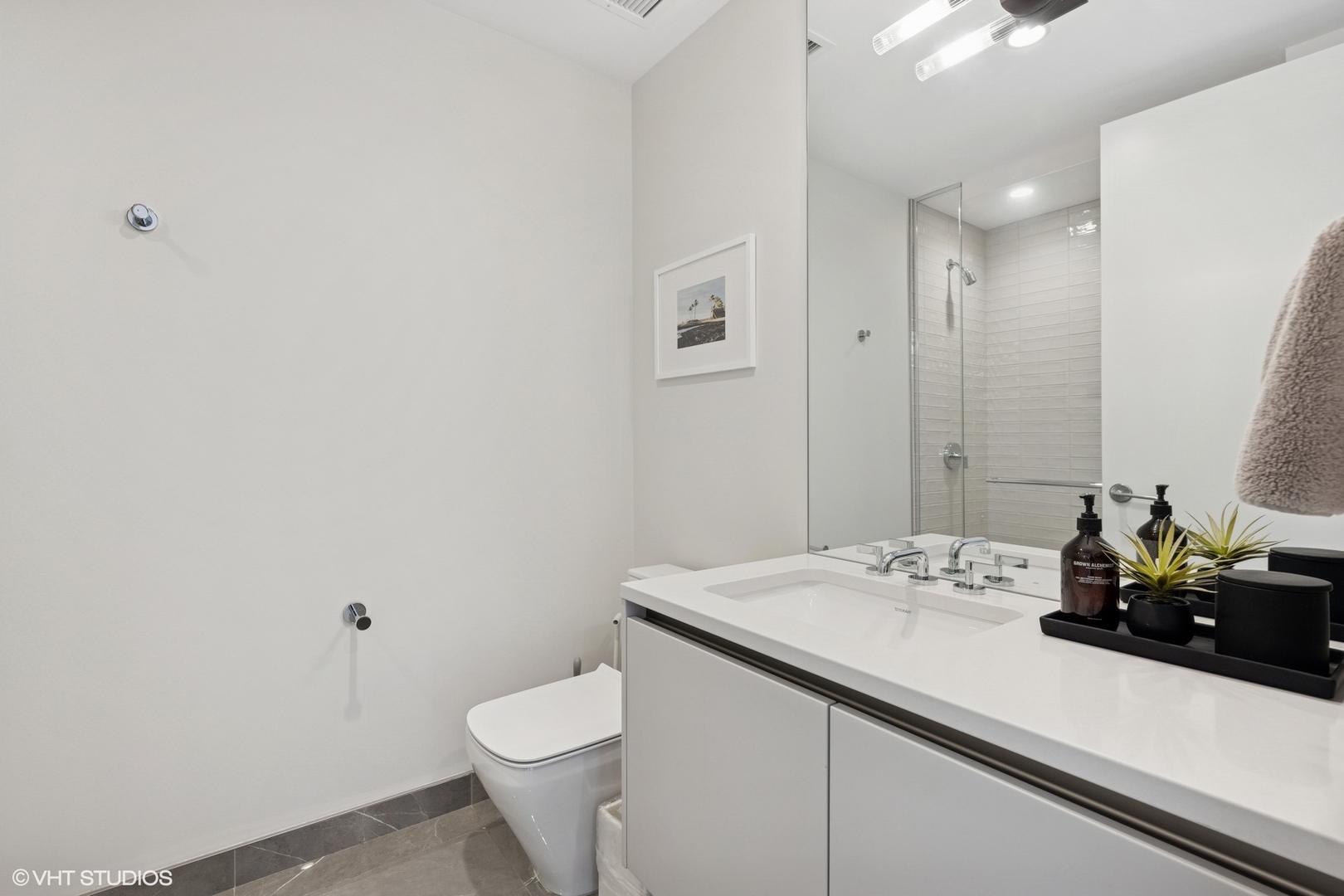 366 W Superior Street Unit: 702