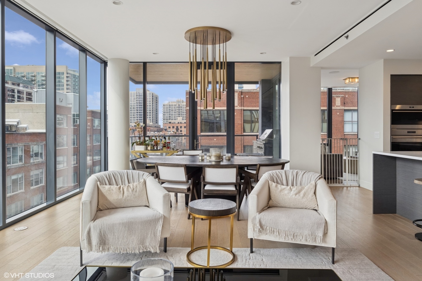 366 W Superior Street Unit: 702