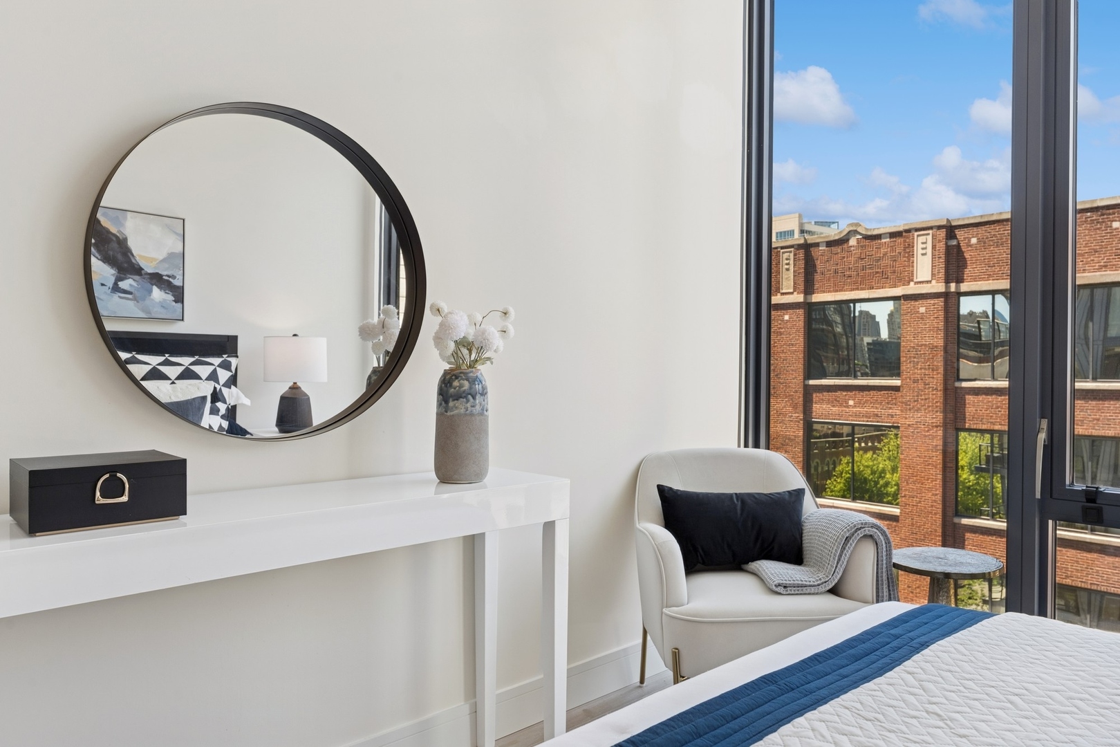 366 W Superior Street Unit: 702