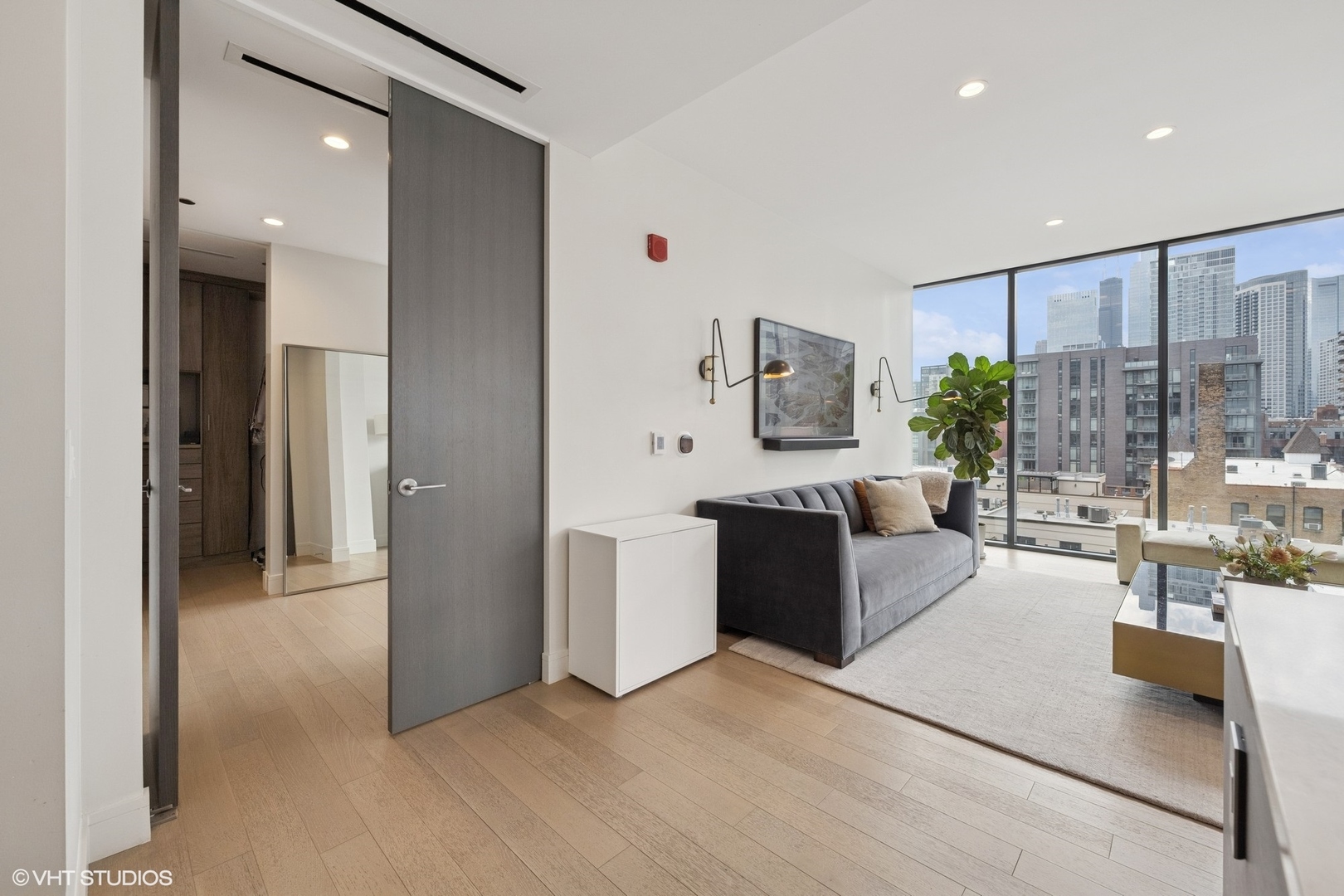 366 W Superior Street Unit: 702