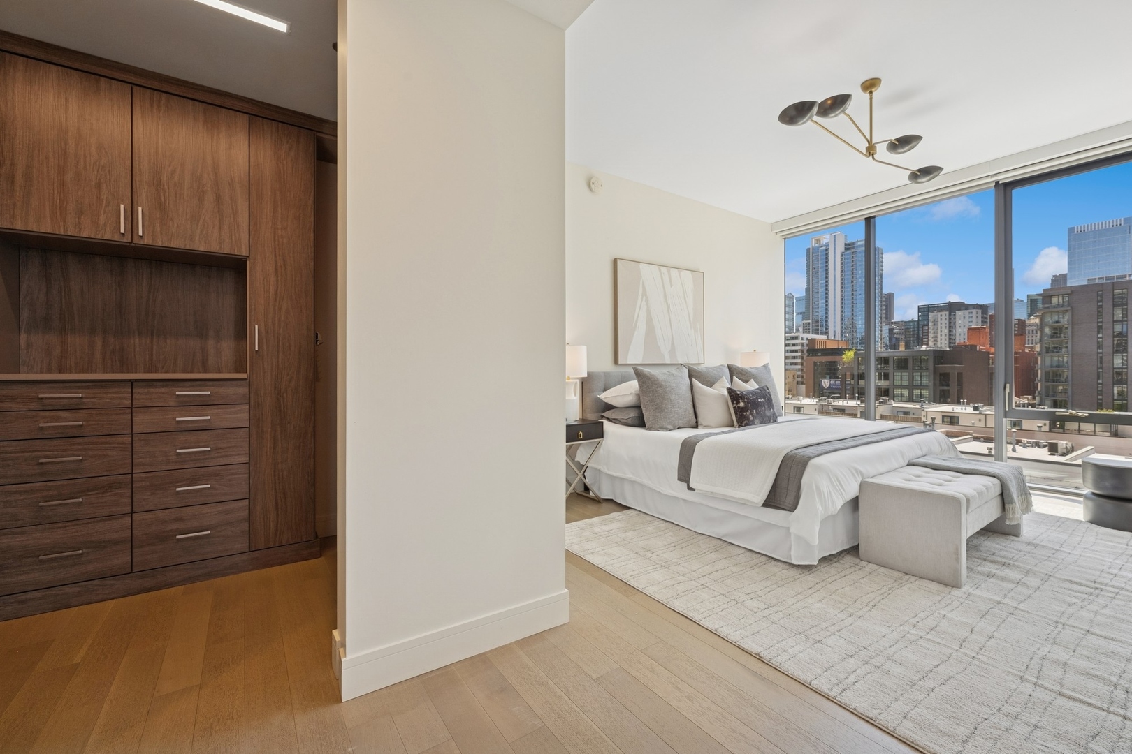 366 W Superior Street Unit: 702