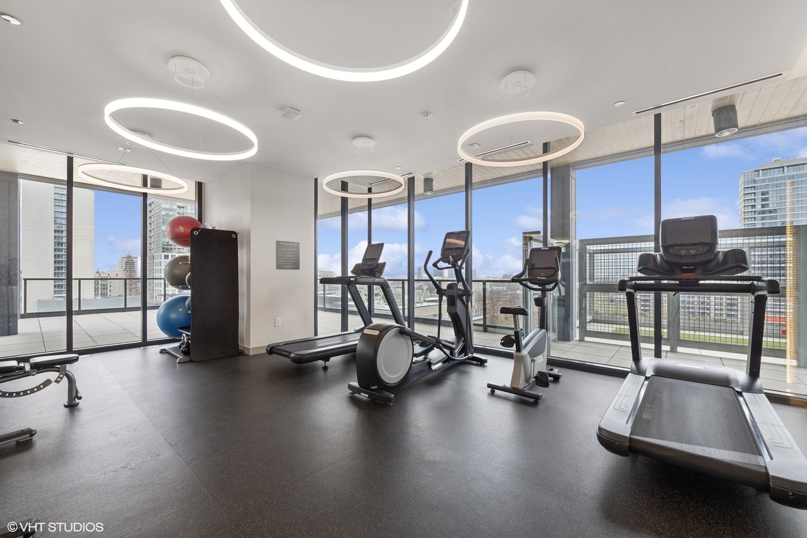 366 W Superior Street Unit: 702