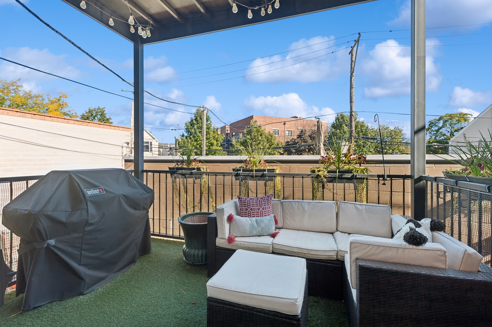 3215 N ELSTON Avenue Unit: 2N