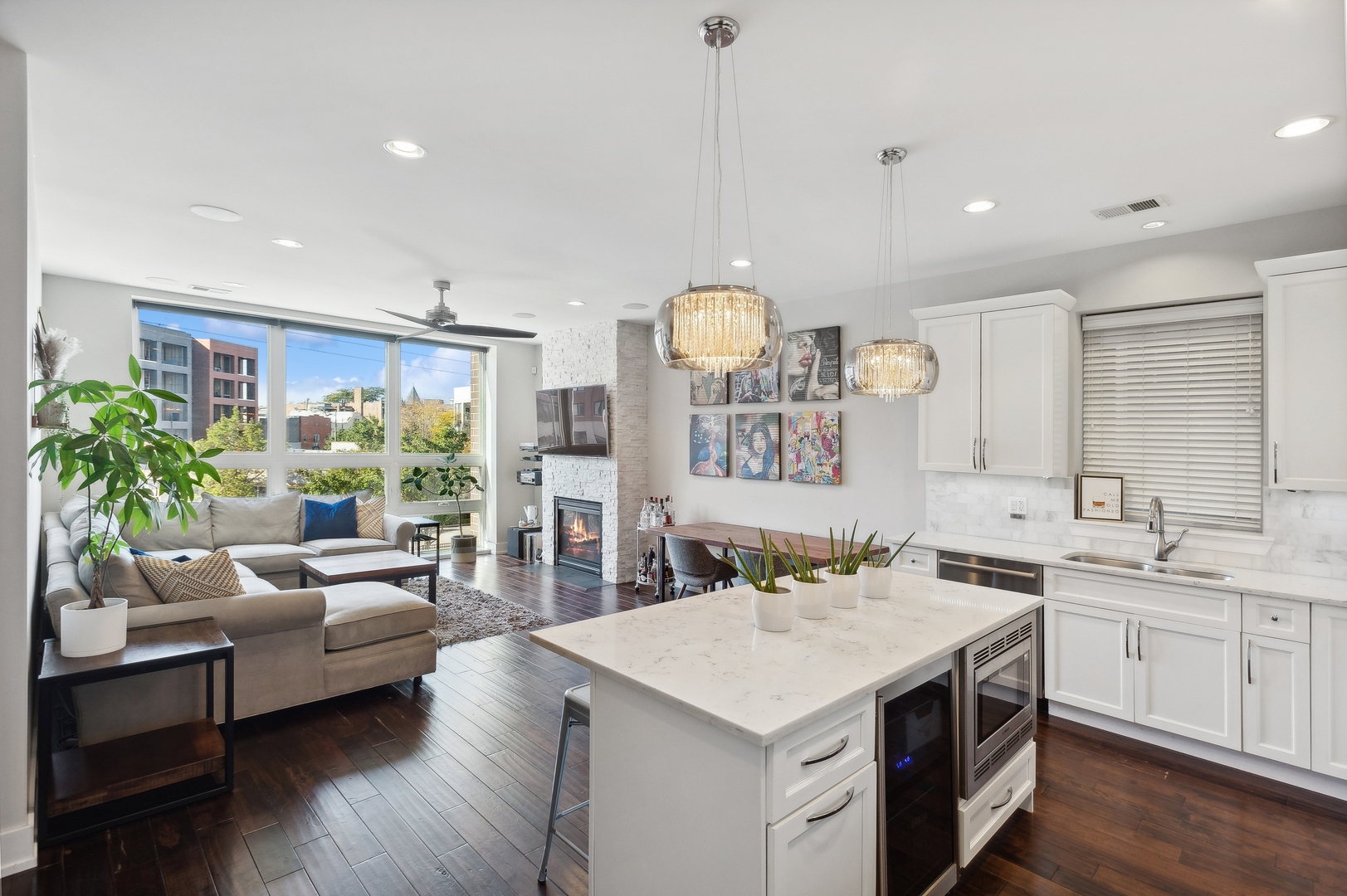 3215 N ELSTON Avenue Unit: 2N