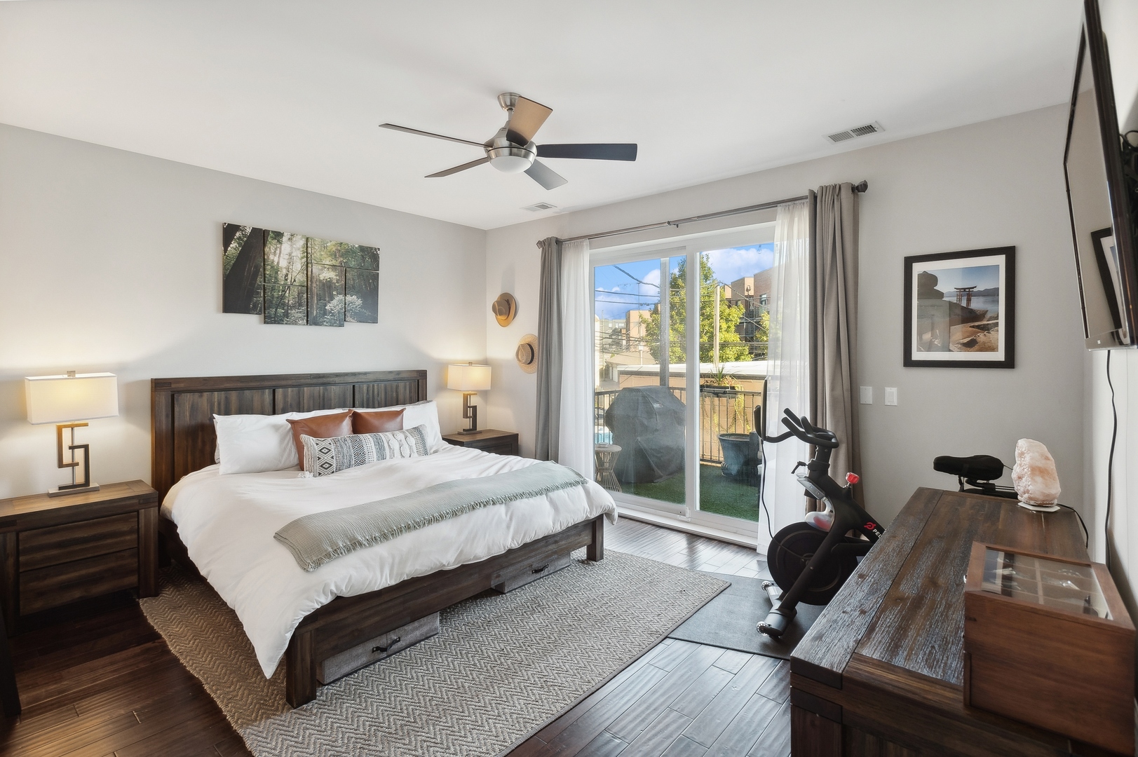 3215 N ELSTON Avenue Unit: 2N