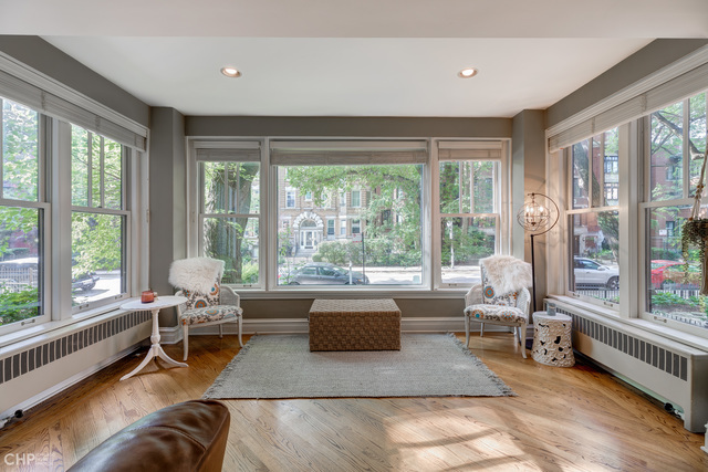 510 W Roscoe Street Unit: 1