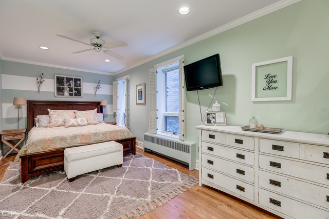 510 W Roscoe Street Unit: 1