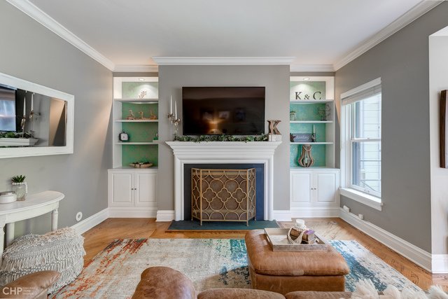 510 W Roscoe Street Unit: 1