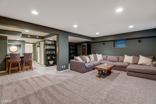 510 W Roscoe Street Unit: 1