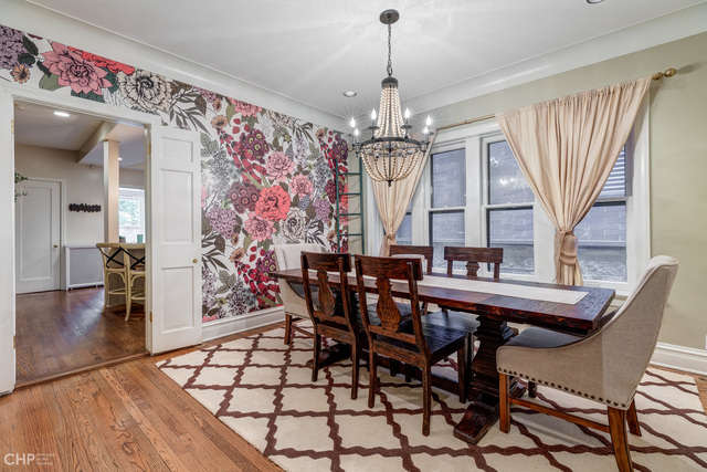 510 W Roscoe Street Unit: 1
