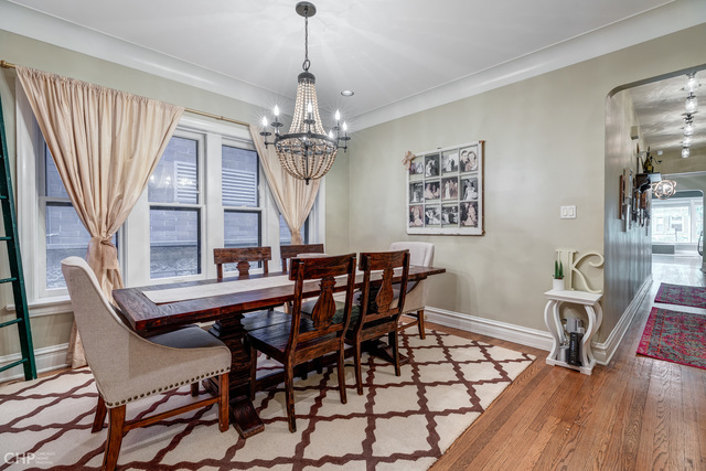 510 W Roscoe Street Unit: 1