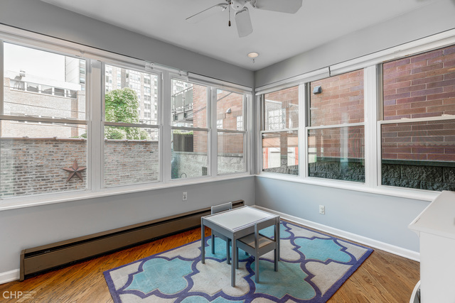 510 W Roscoe Street Unit: 1