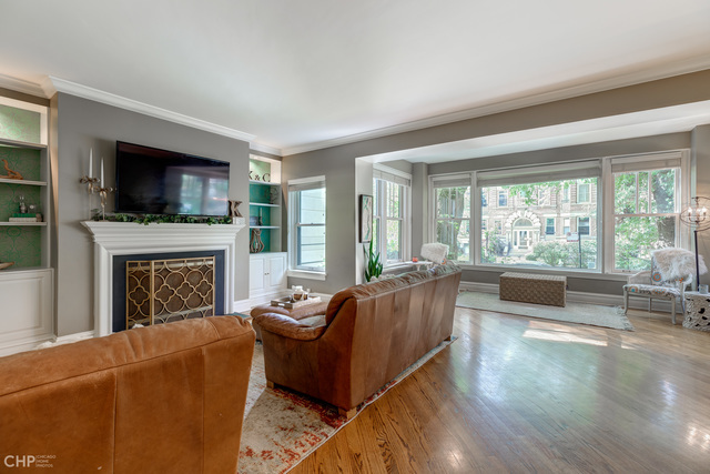 510 W Roscoe Street Unit: 1