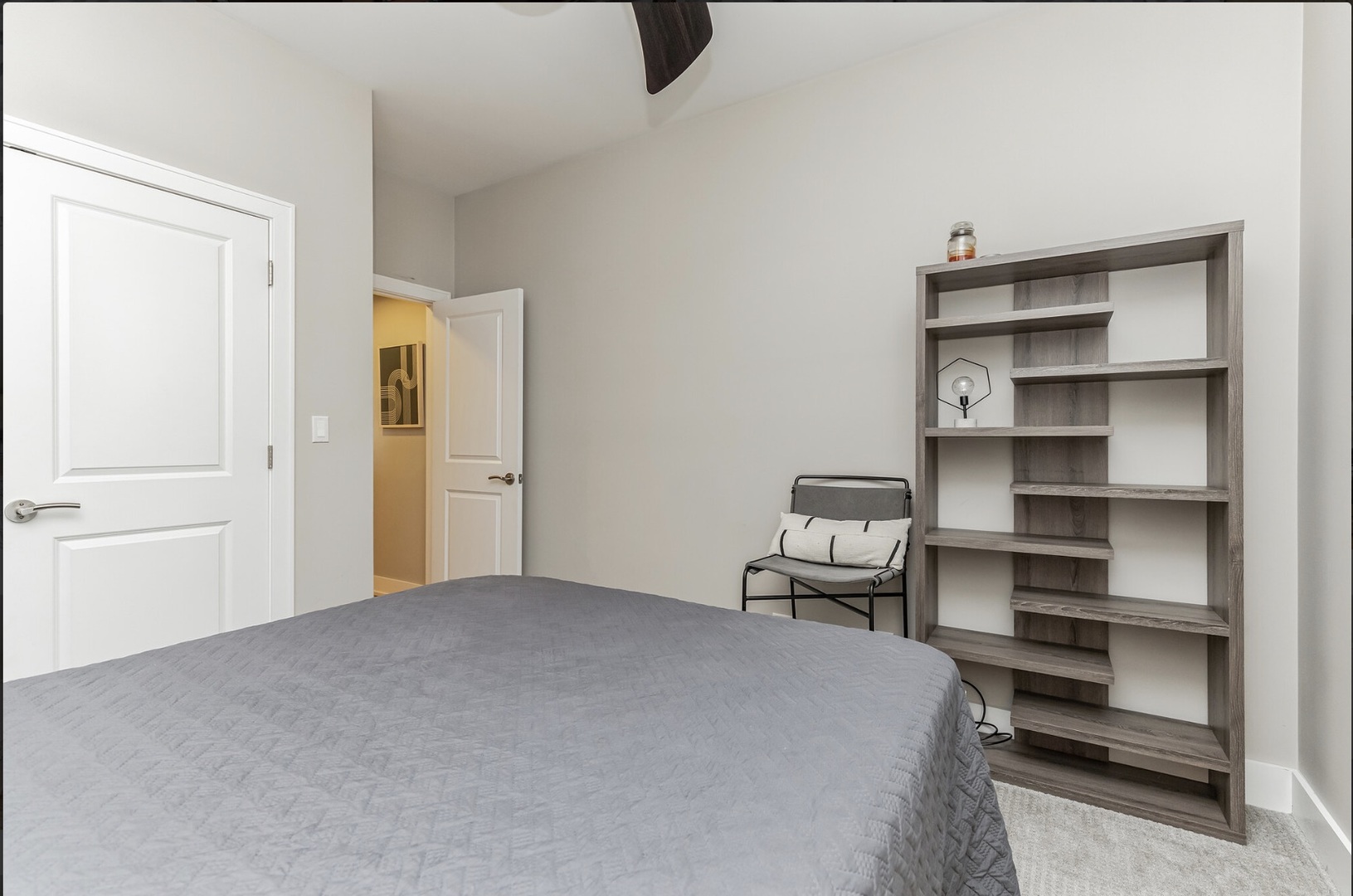 3215 N Elston Avenue Unit: 2S