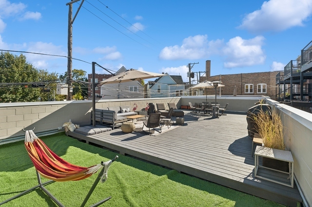 3215 N Elston Avenue Unit: 2S
