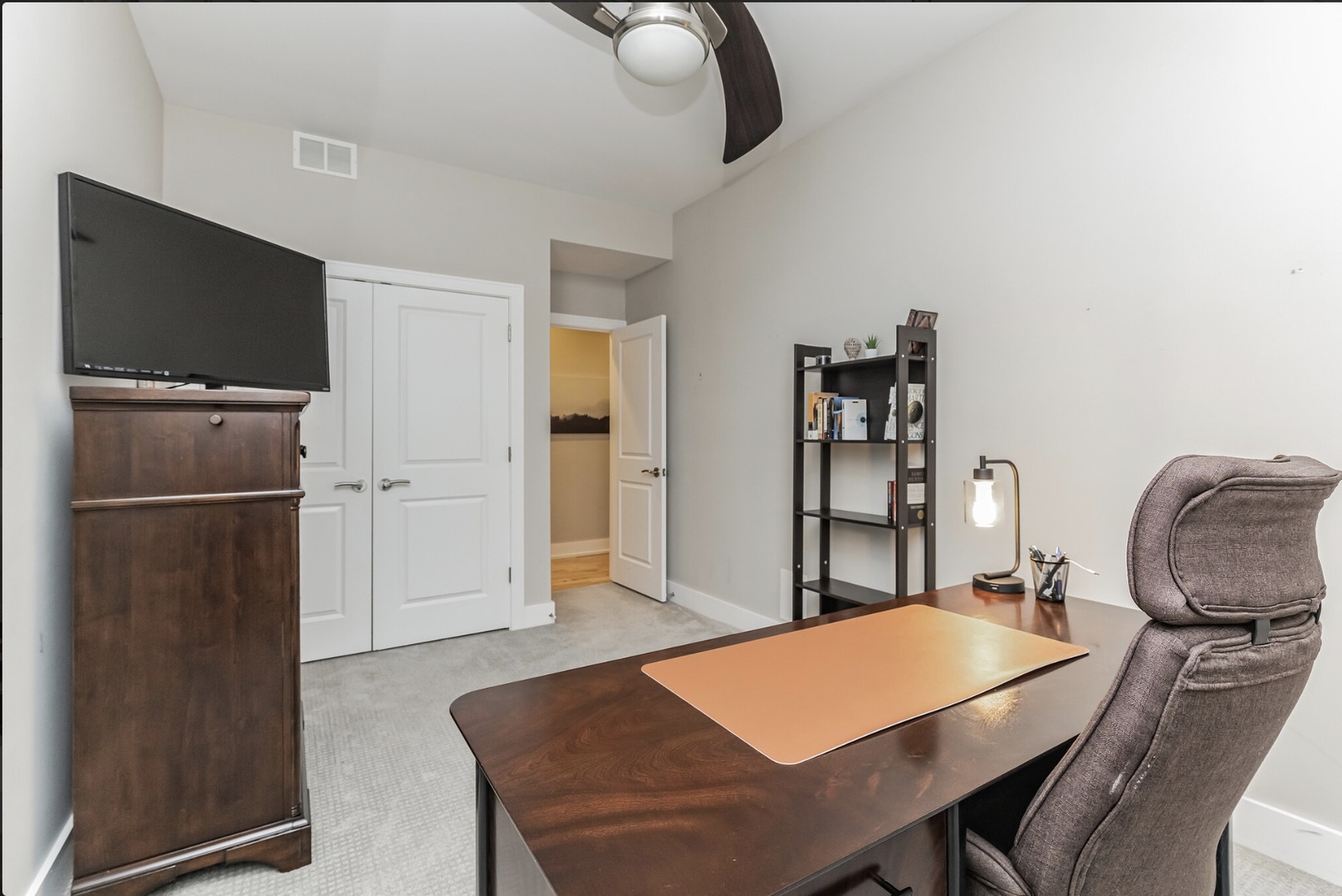 3215 N Elston Avenue Unit: 2S