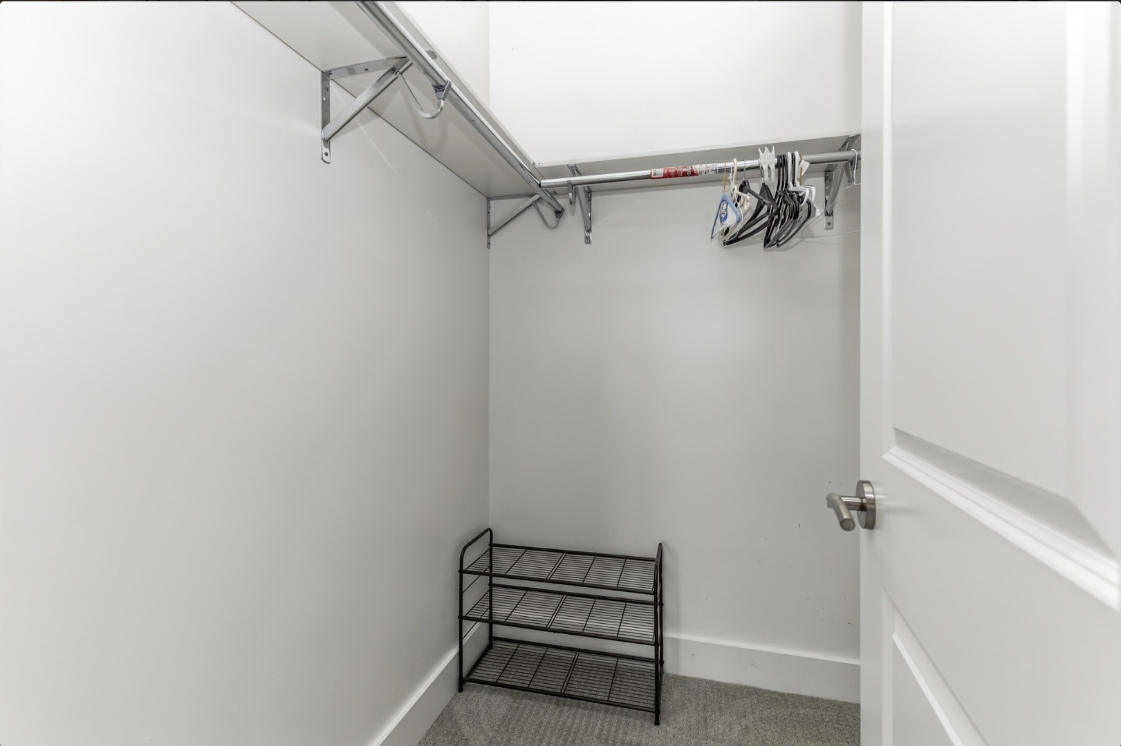 3215 N Elston Avenue Unit: 2S