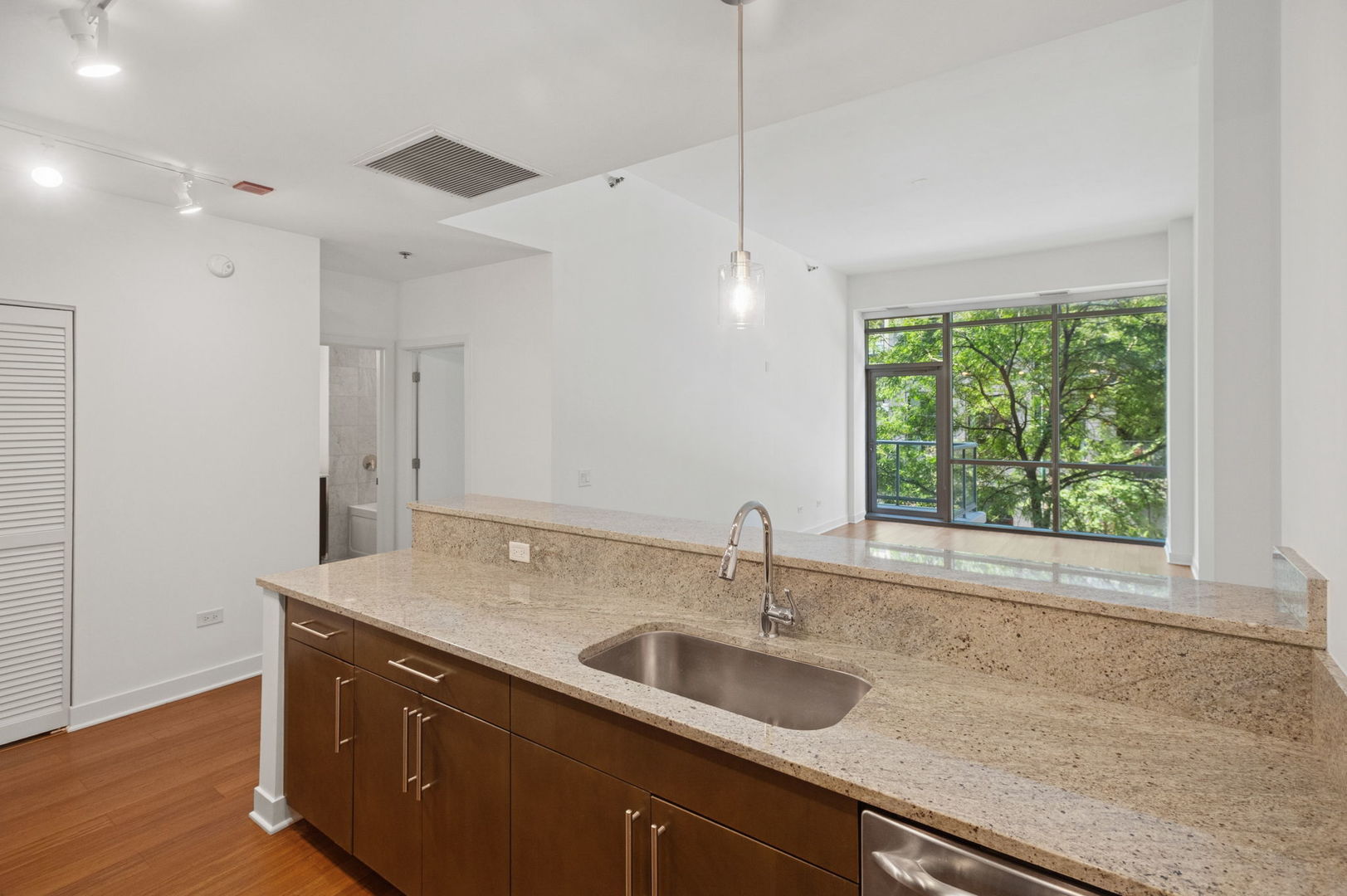 125 S Green Street Unit: 209A