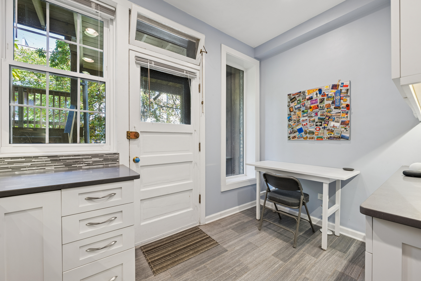 644 W Melrose Street Unit: 2E