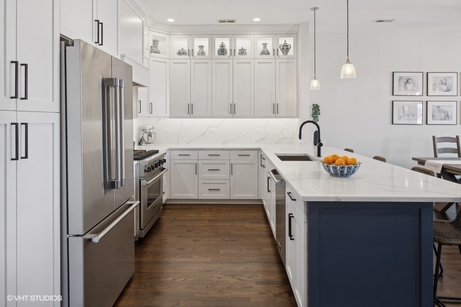 4743 N Clark Street Unit: 3S