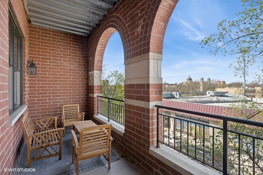 4743 N Clark Street Unit: 3S