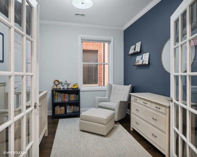 4743 N Clark Street Unit: 3S
