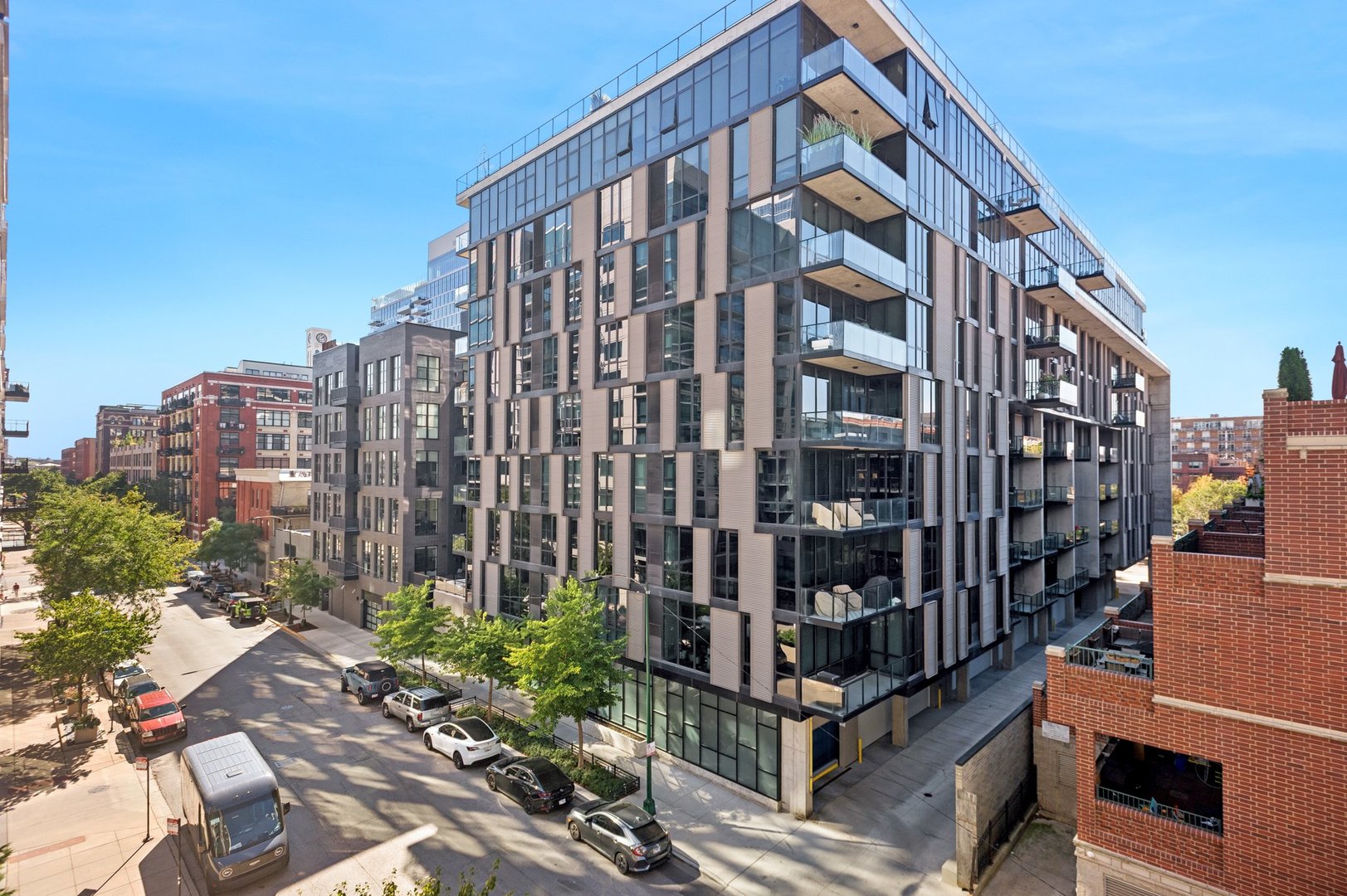 123 S Green Street Unit: 409B