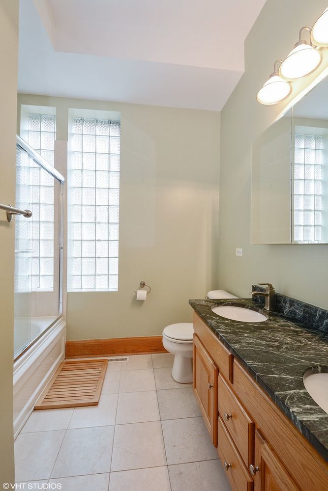 2608 N DAYTON Street Unit: 1S