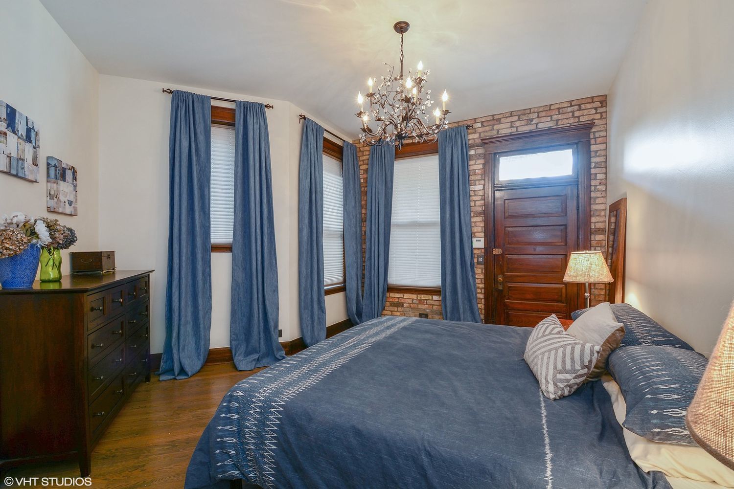 2608 N DAYTON Street Unit: 1S