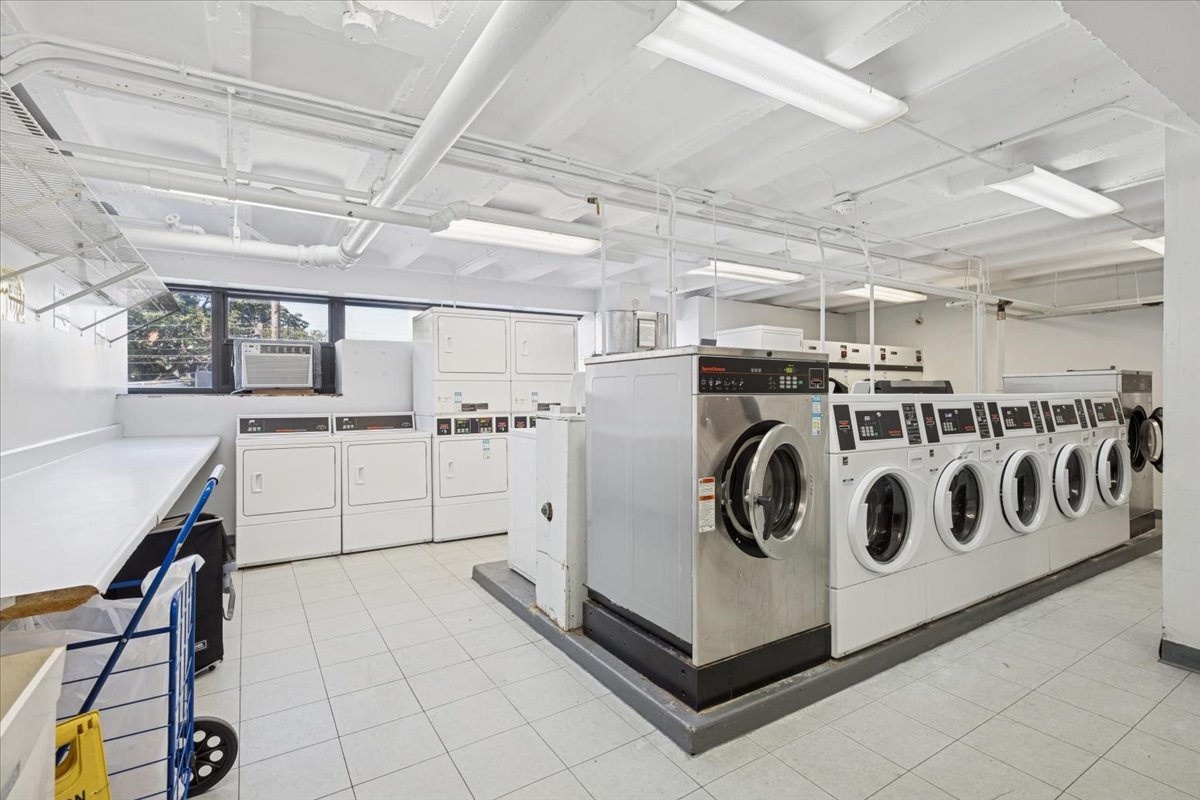 6030 N Sheridan Road Unit: 807