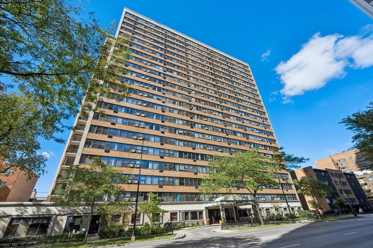 6030 N Sheridan Road Unit: 807