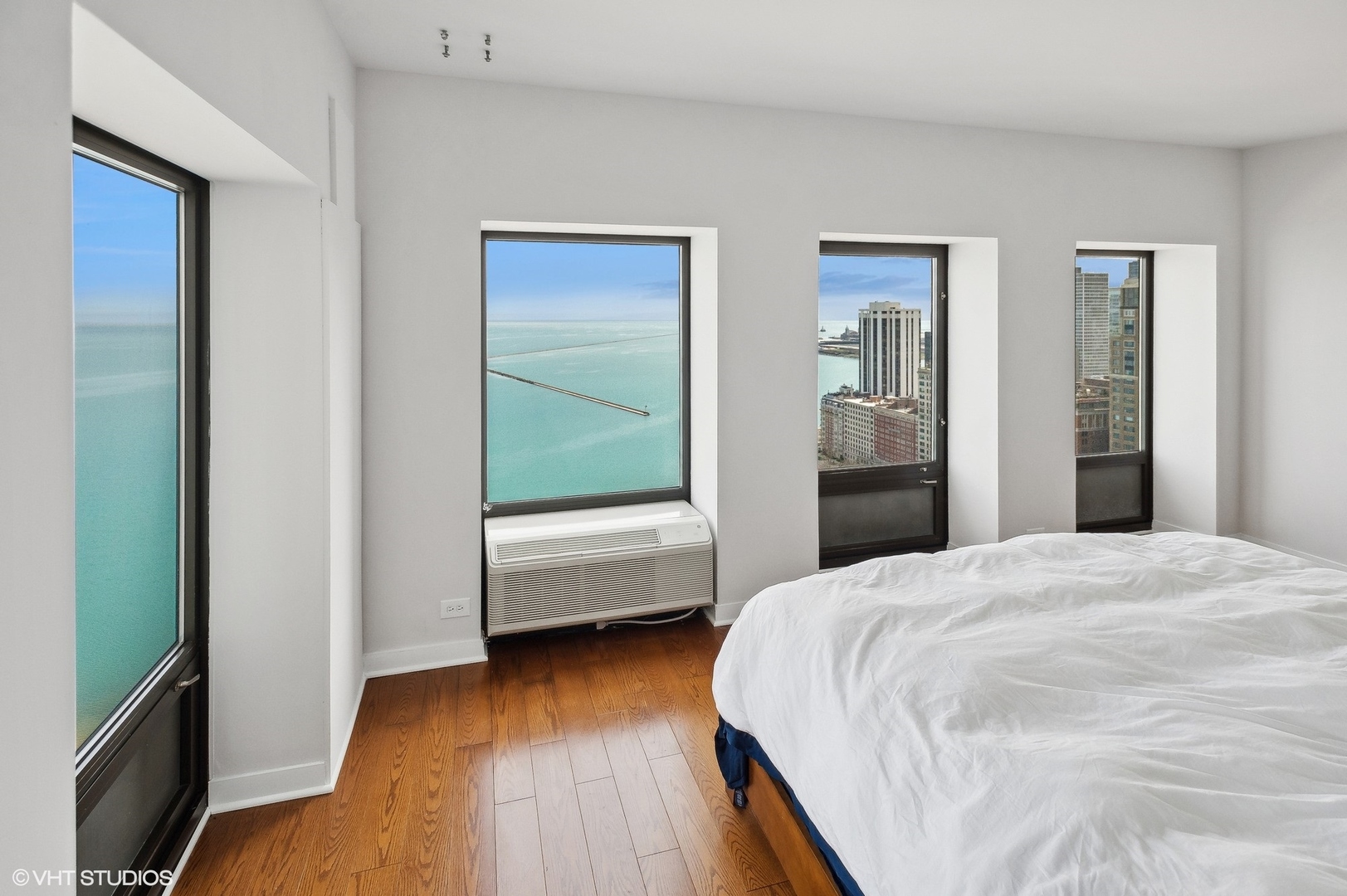 1100 N Lake Shore Drive Unit: 33A