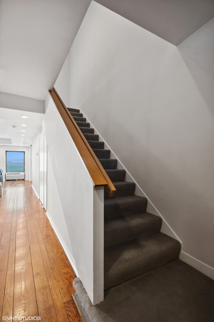 1100 N Lake Shore Drive Unit: 33A