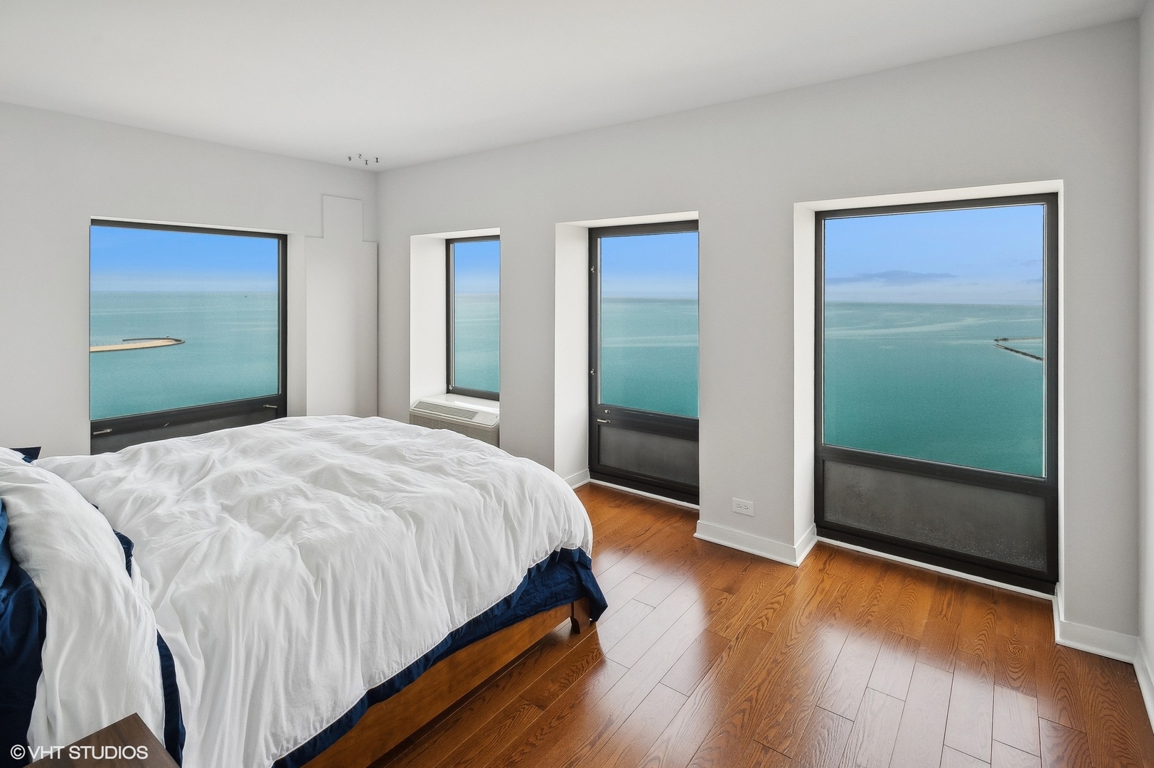 1100 N Lake Shore Drive Unit: 33A