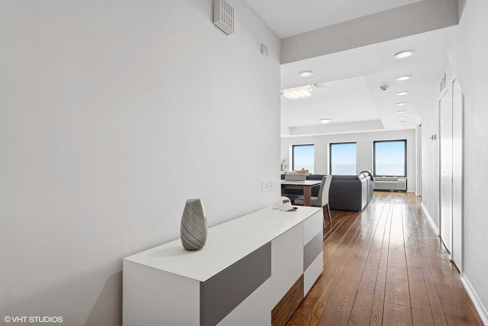 1100 N Lake Shore Drive Unit: 33A