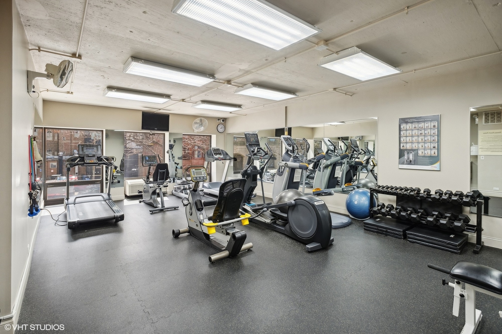 1100 N Lake Shore Drive Unit: 33A