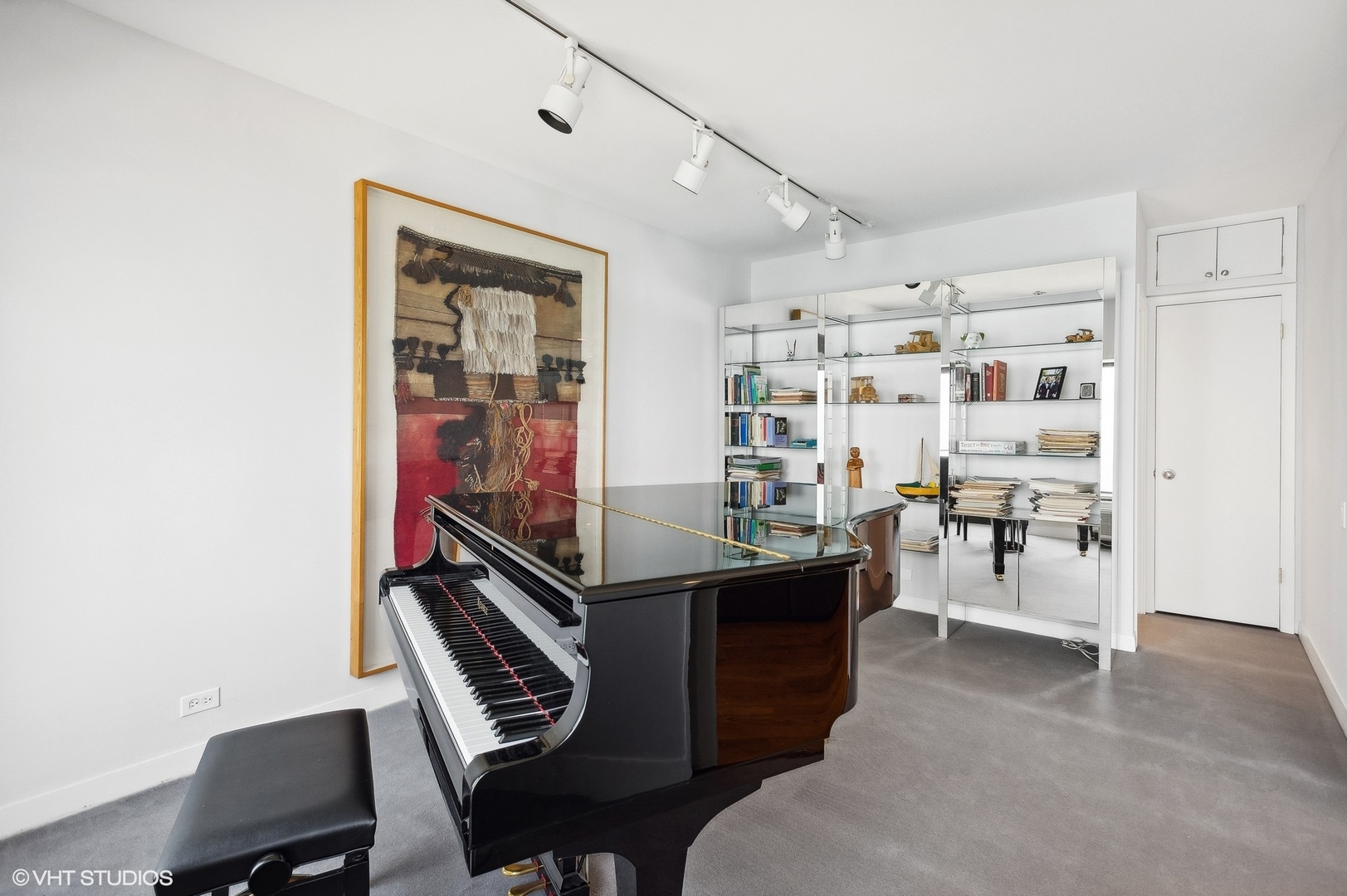 1100 N Lake Shore Drive Unit: 33A