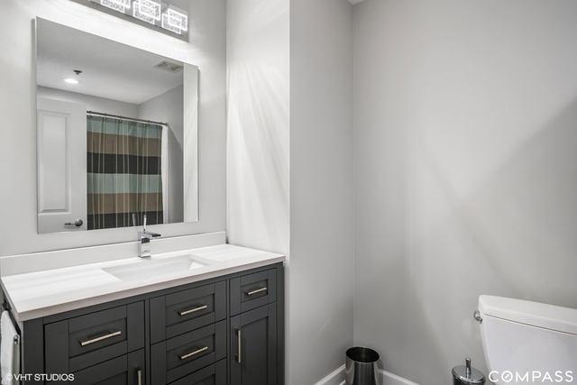 1250 S Michigan Avenue Unit: 1303