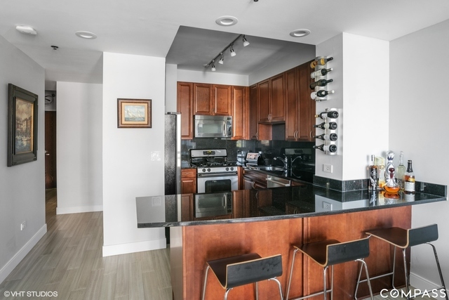 1250 S Michigan Avenue Unit: 1303