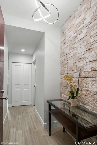 1250 S Michigan Avenue Unit: 1303