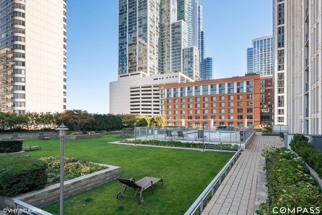 1250 S Michigan Avenue Unit: 1303