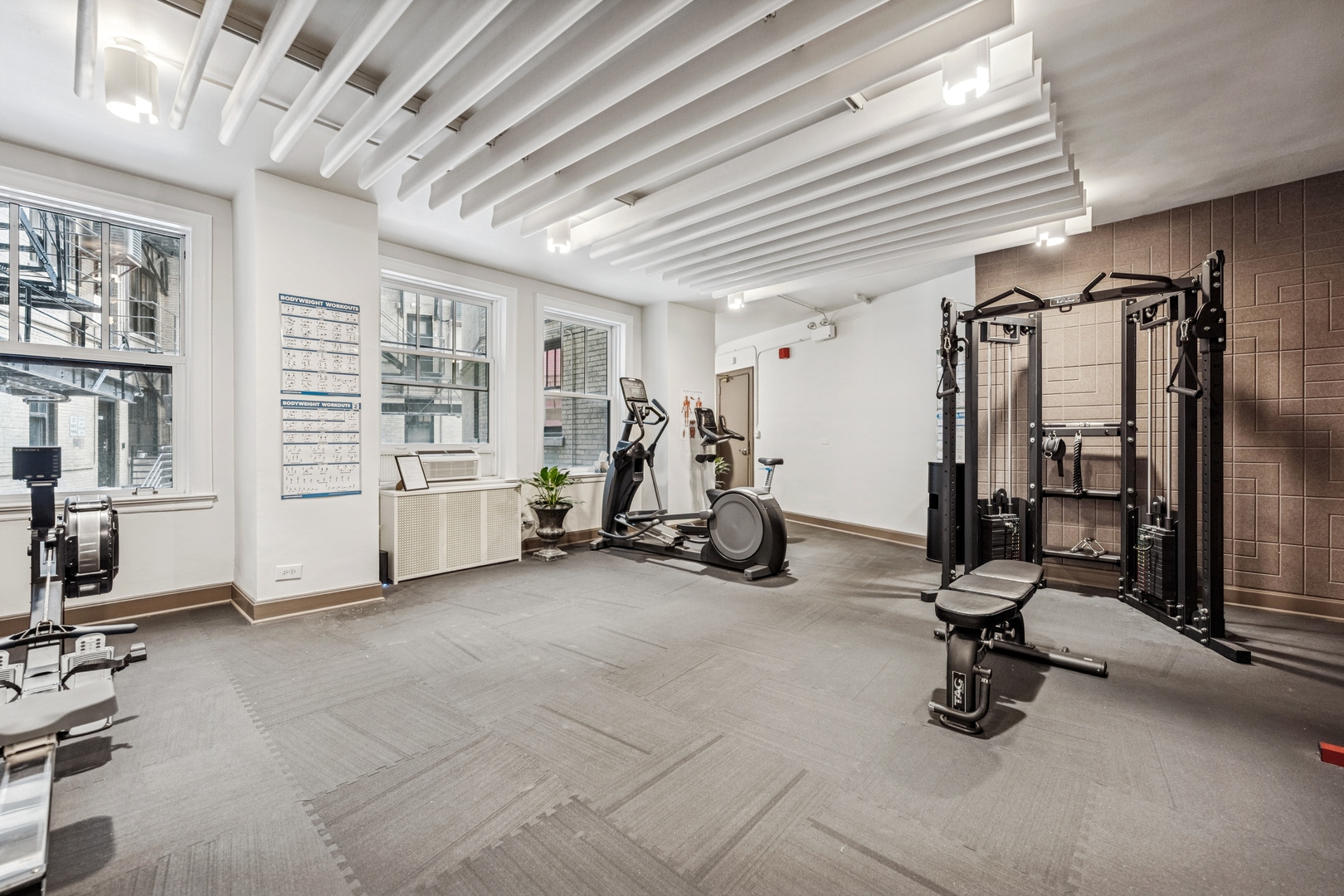 3300 N LAKE SHORE Drive Unit: 15A