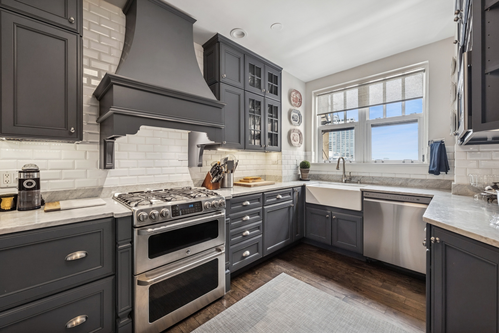 3300 N LAKE SHORE Drive Unit: 15A