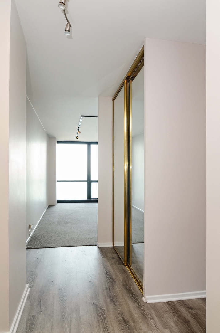 910 N LAKE SHORE Drive Unit: 1415