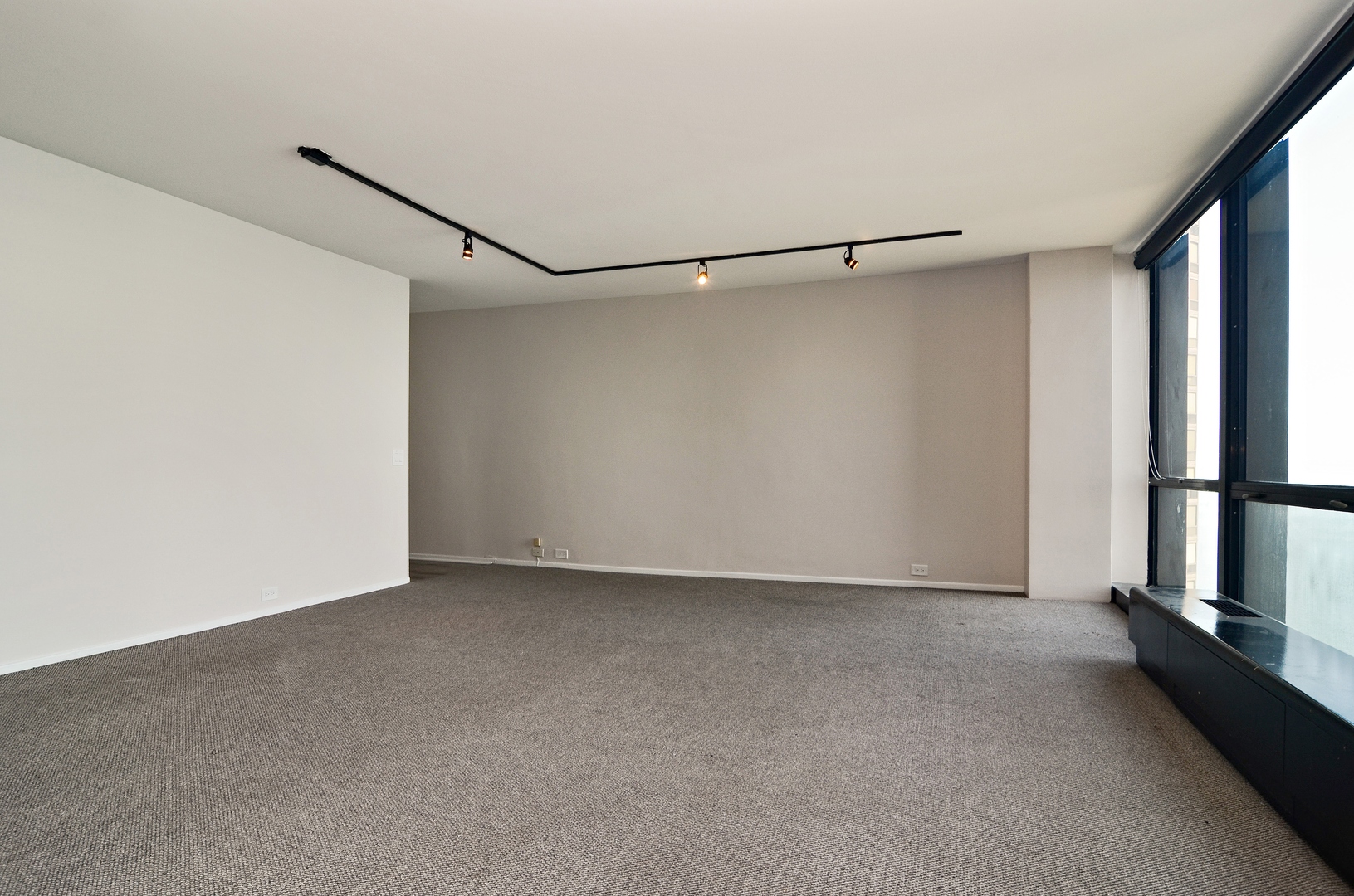910 N LAKE SHORE Drive Unit: 1415