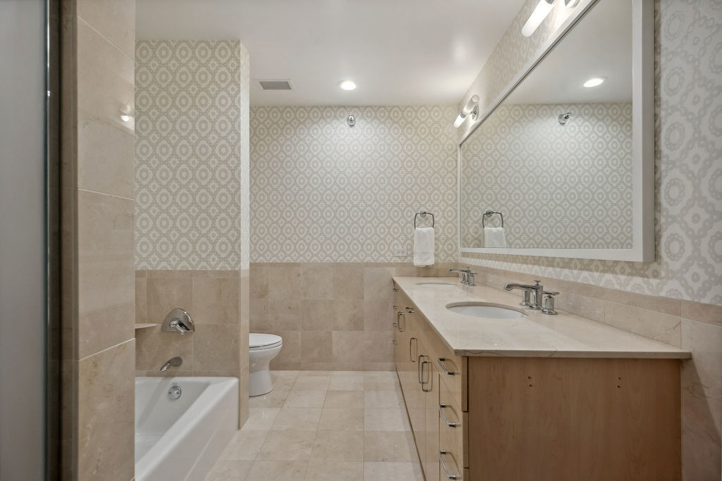 55 E Erie Street Unit: 4301