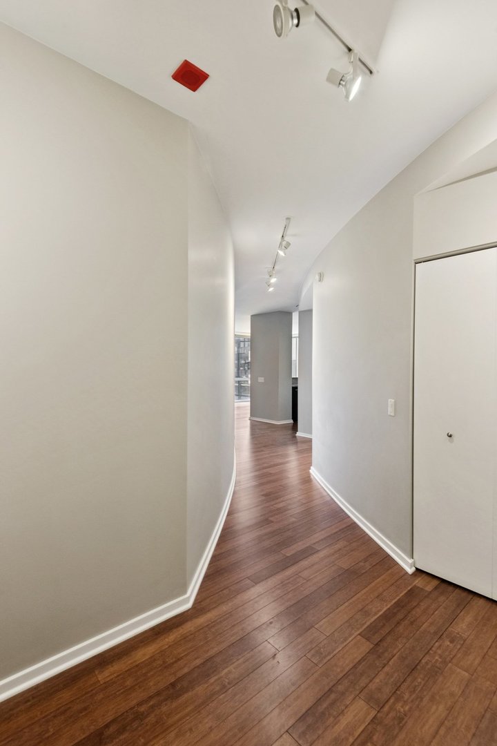 123 S Green Street Unit: 408B