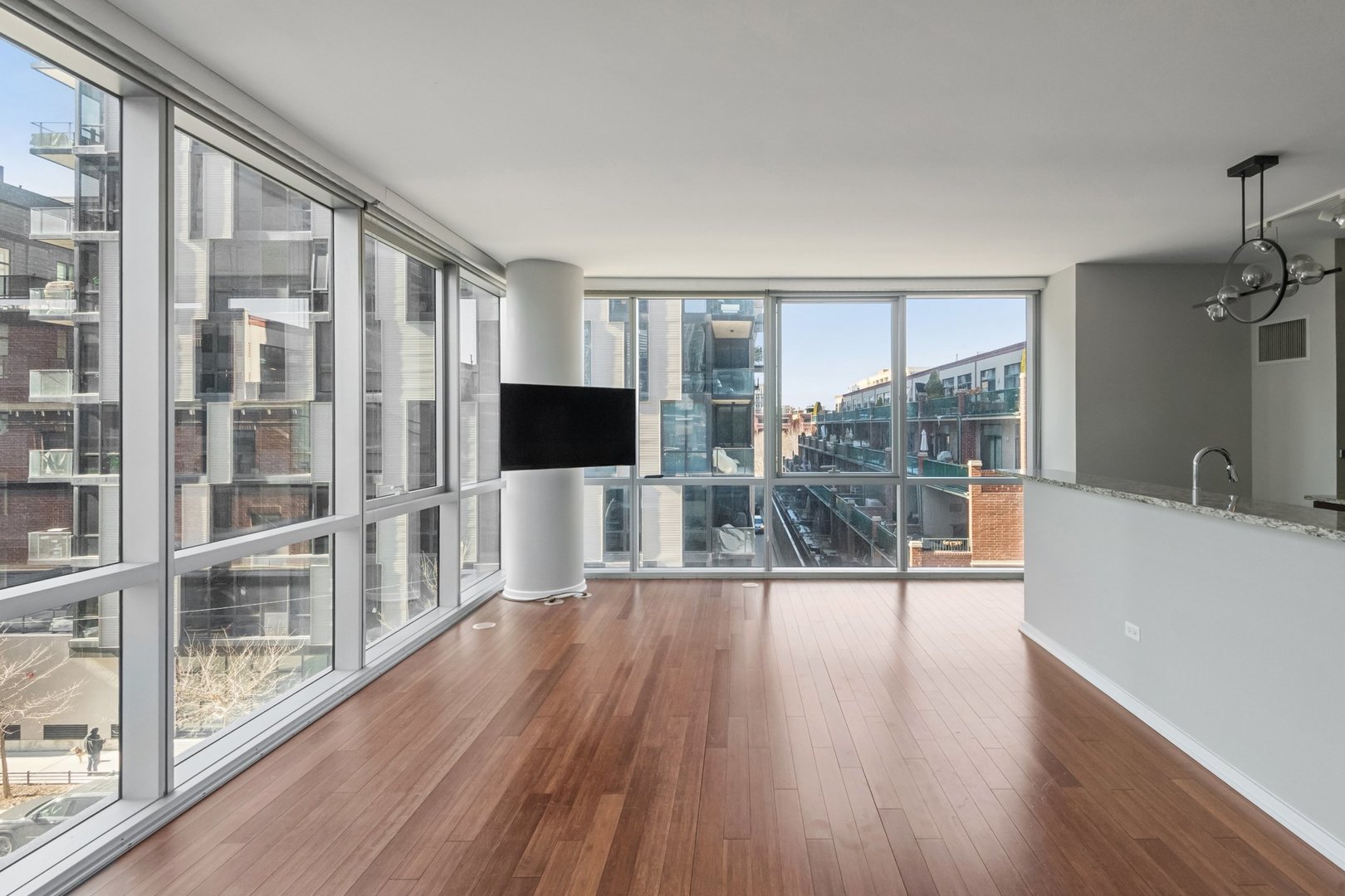 123 S Green Street Unit: 408B